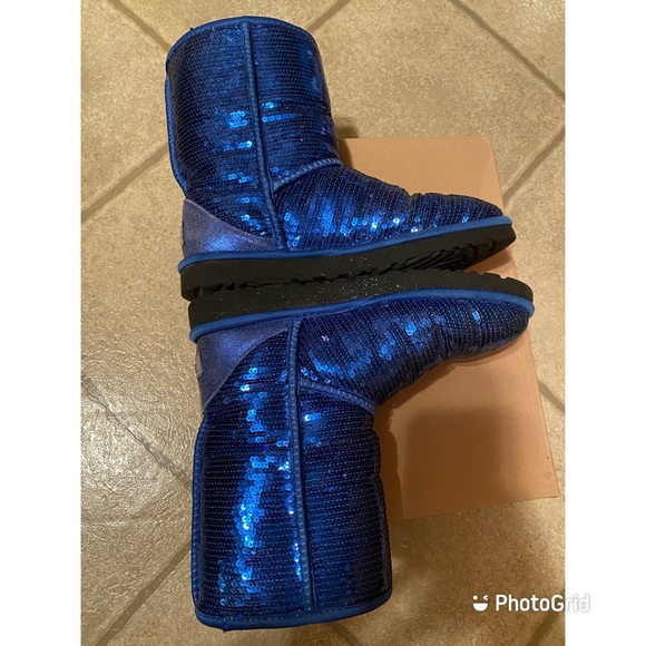 🎉Host Pick🎉 UGG Womens Classic Sparkles Blue Sequin Boots US 7 - Picture 7 of 9